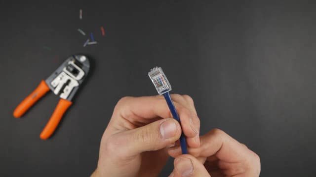 Jak zarobić kabel ethernet - proste kroki, by uniknąć problemów z siecią Jak zarobić kabel ethernet - proste kroki, by uniknąć problemów z siecią