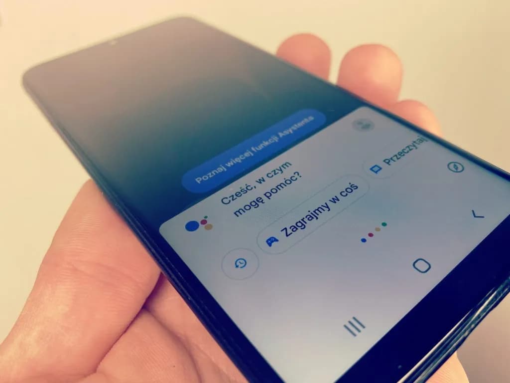 Jak włączyć wyszukiwanie głosowe na urządzeniach Android, iOS i Windows Jak włączyć wyszukiwanie głosowe na urządzeniach Android, iOS i Windows