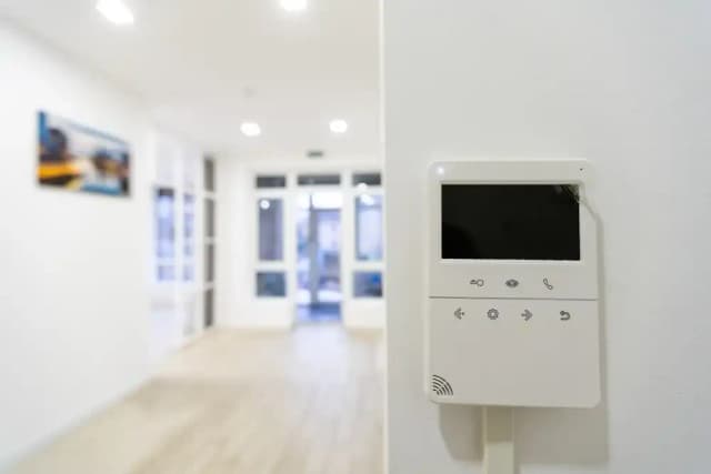 Alarm w domu jaki wybrać, aby zapewnić bezpieczeństwo i oszczędności Alarm w domu jaki wybrać, aby zapewnić bezpieczeństwo i oszczędności