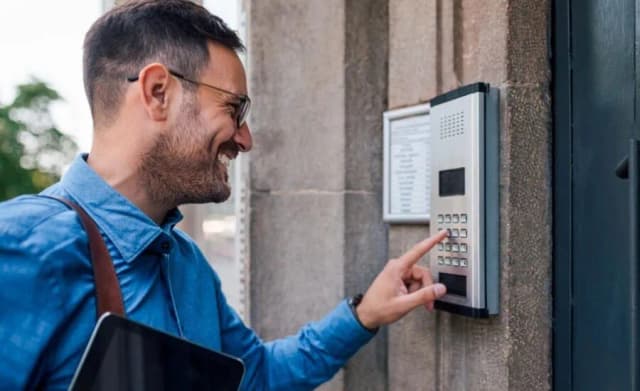 Jaki domofon do bloku wybrać, aby zwiększyć bezpieczeństwo mieszkańców? Jaki domofon do bloku wybrać, aby zwiększyć bezpieczeństwo mieszkańców?